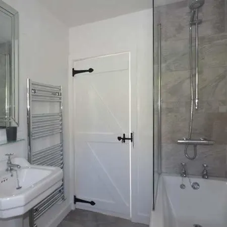 Cartmel Cottage, بيت للعطل